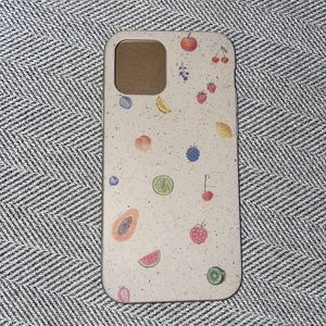 New! Never been used iPhone 12 phone case 🍓🍓